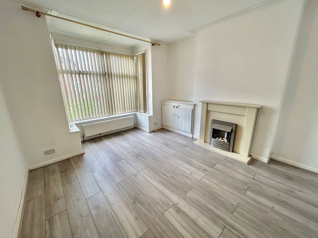 Property photo 2 of 13 Image