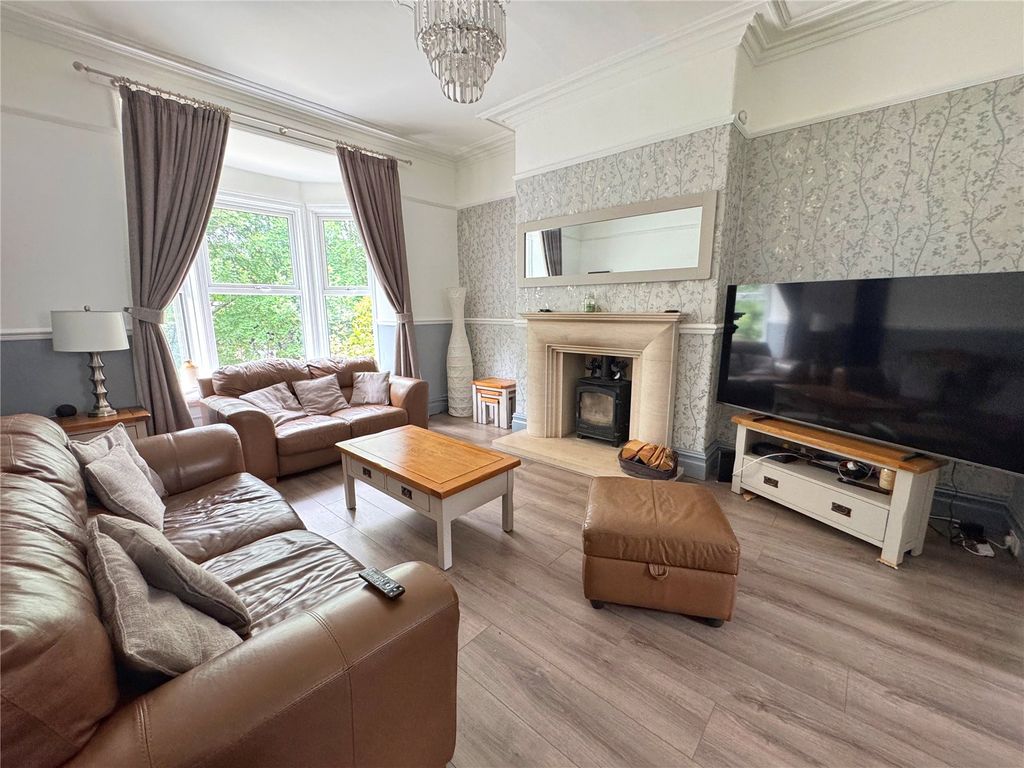 Property photo 1 of 31 Picture No. 03