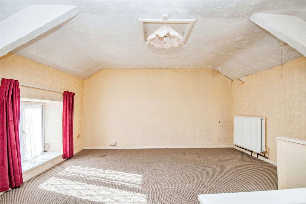 Property photo 3 of 18 Picture No. 06