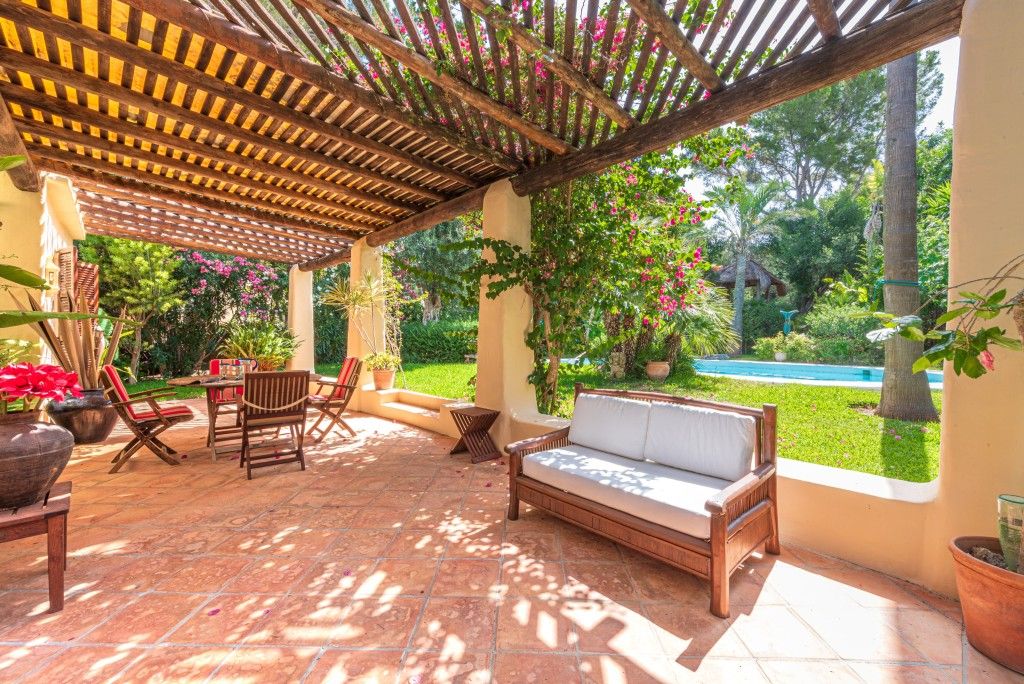 Property photo 2 of 20 Covered Terrace