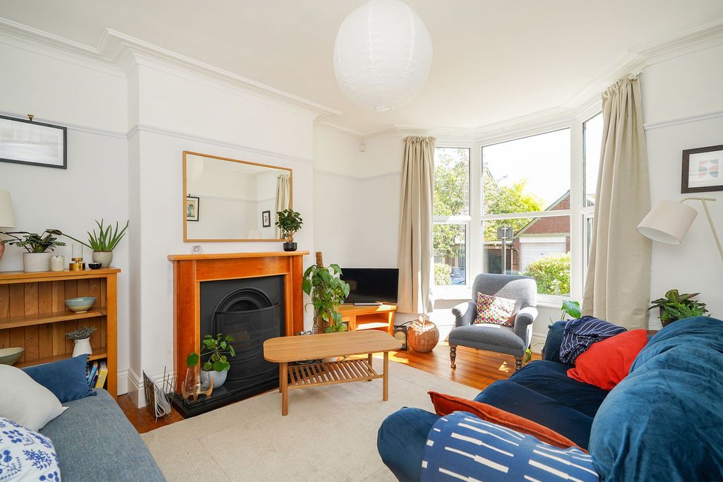 Property photo 2 of 24