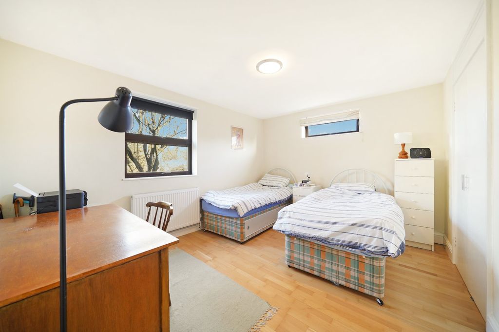 Property photo 3 of 17 Picture No. 09