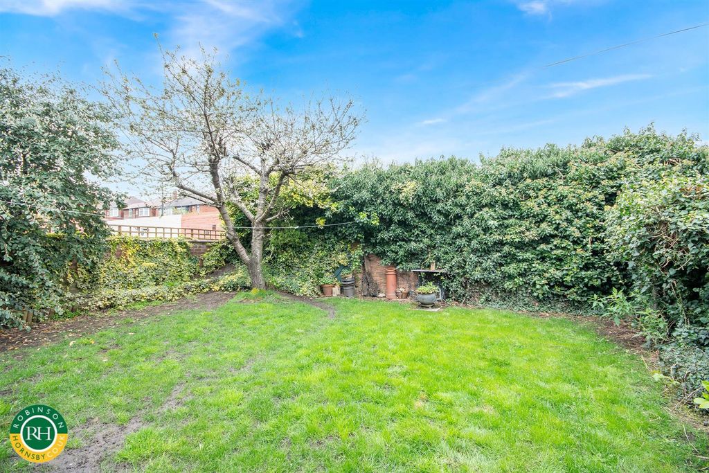 Property photo 2 of 18