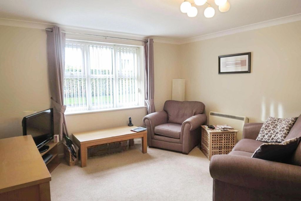 Property photo 3 of 10 Picture No. 02