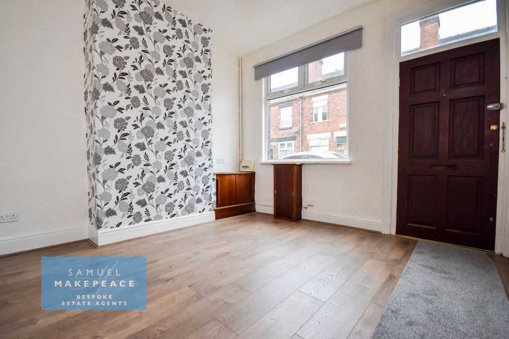 Property photo 3 of 12 Gallery