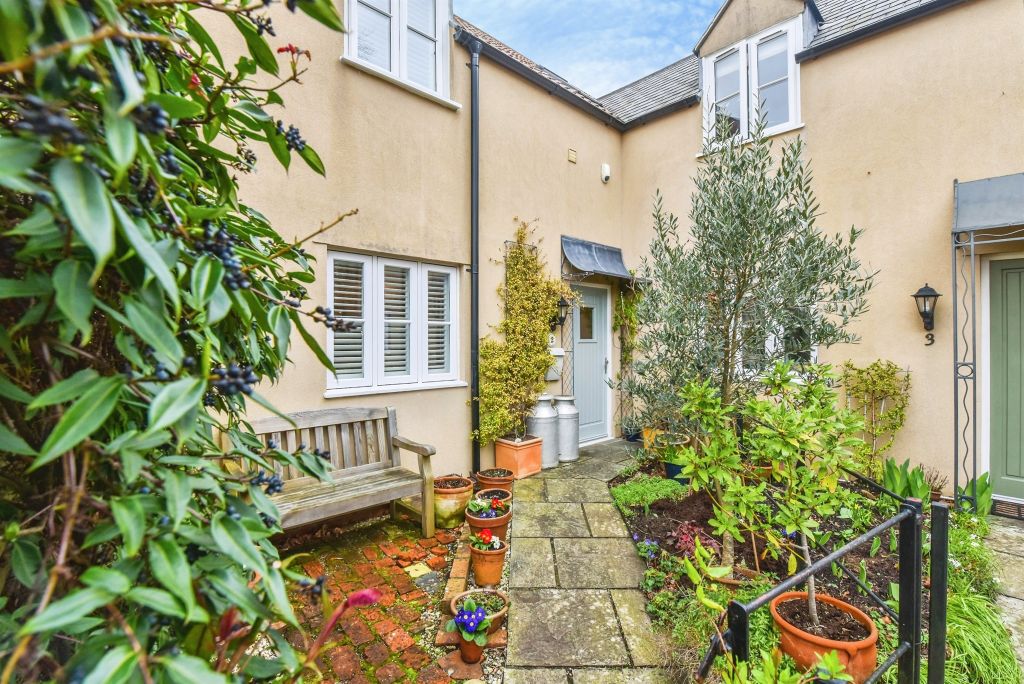 Property photo 1 of 21