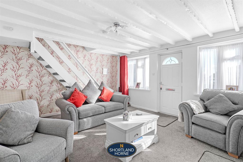 Property photo 3 of 10 Living Room