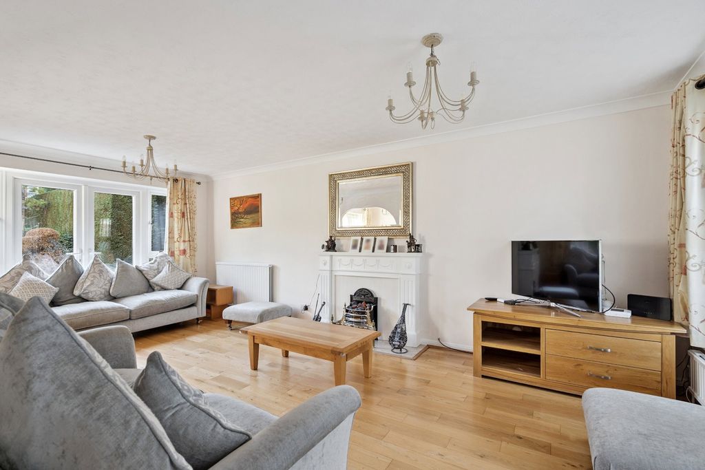 Property photo 2 of 18