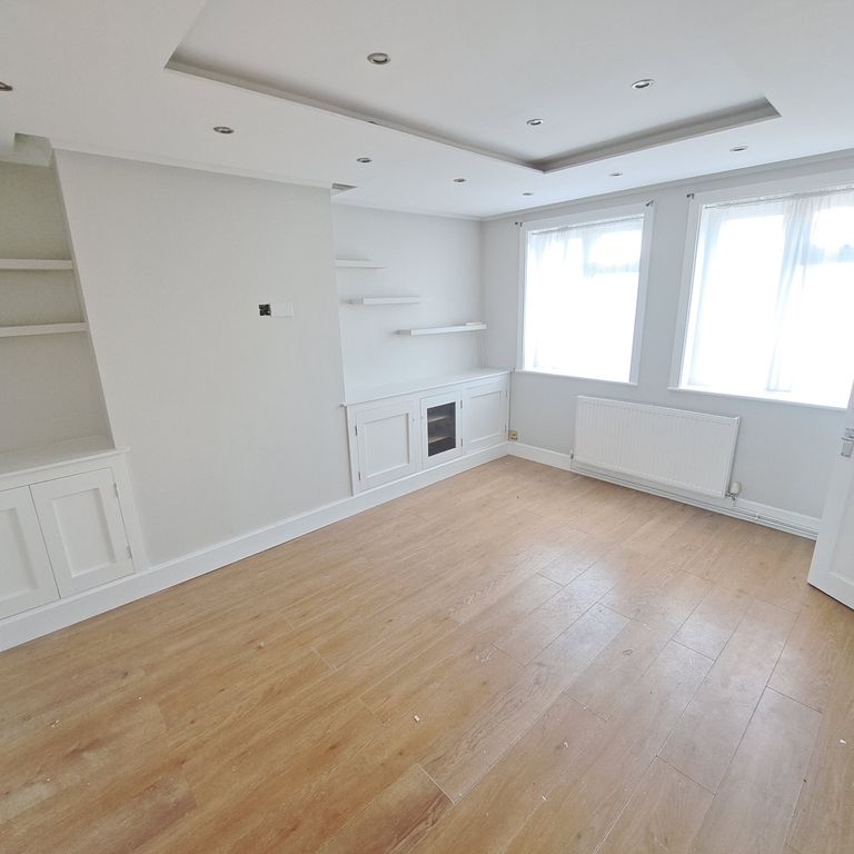 Property photo 2 of 10 Living Room Outer