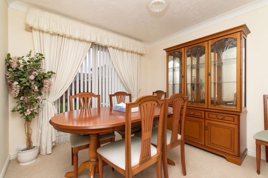 Property photo 3 of 18 Picture 3