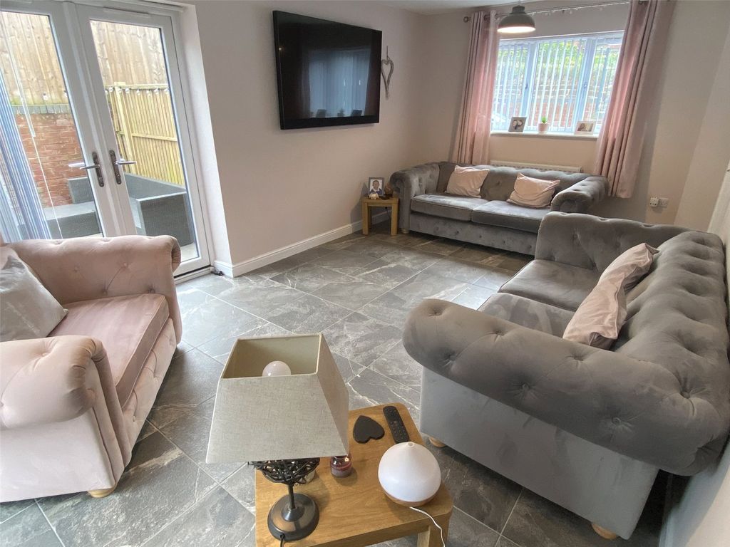 Property photo 3 of 21 Picture No. 20