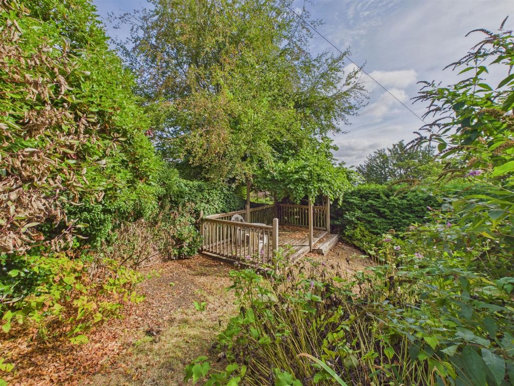 Property photo 3 of 22 Cam03972G0-Pr0471-Still019.Jpg