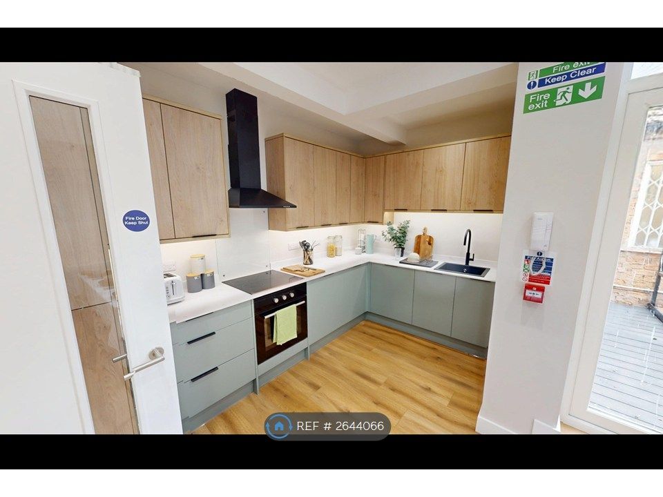 Property photo 1 of 7 Main Kitchen