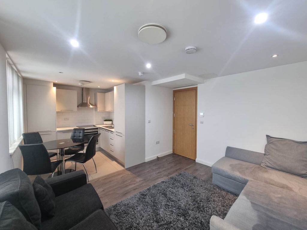 Property photo 3 of 8