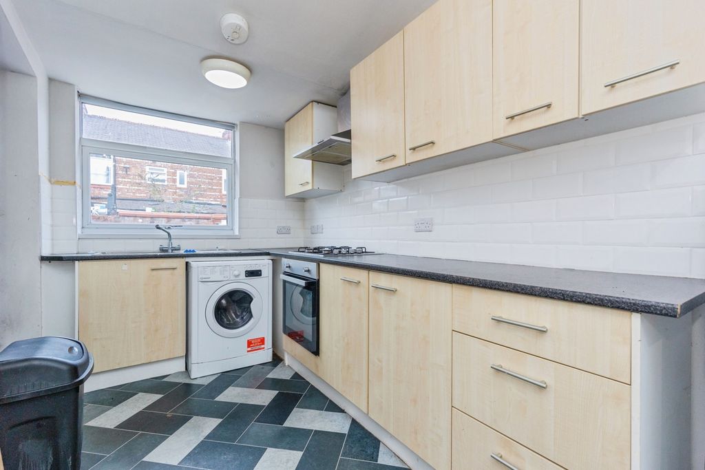 Property photo 2 of 17 Photo