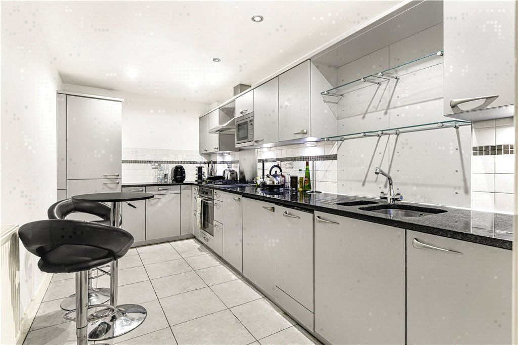 Property photo 2 of 20 Kitchen