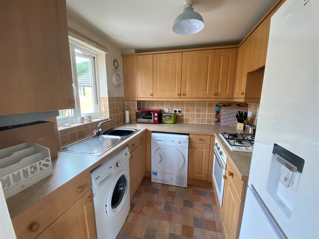 Property photo 2 of 8