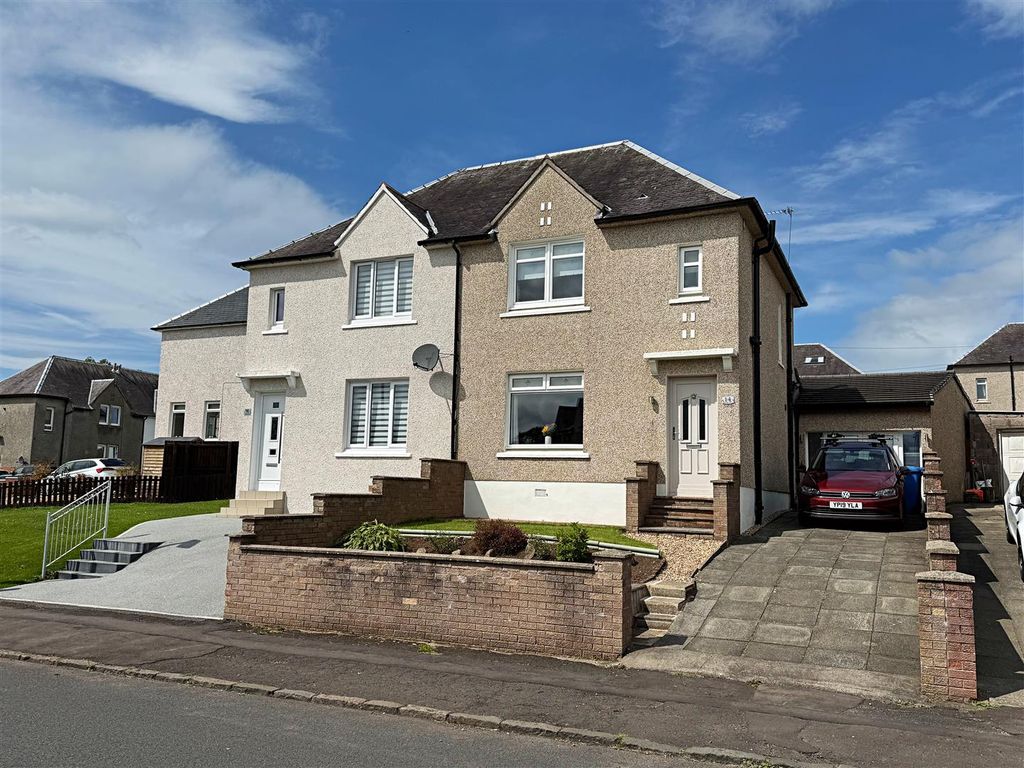 Property photo 1 of 17 Front External