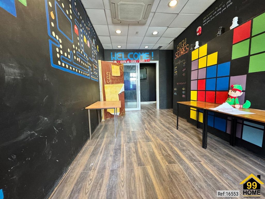 Property photo 3 of 11 Photo 2