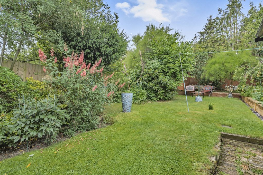 Property photo 2 of 19 Garden