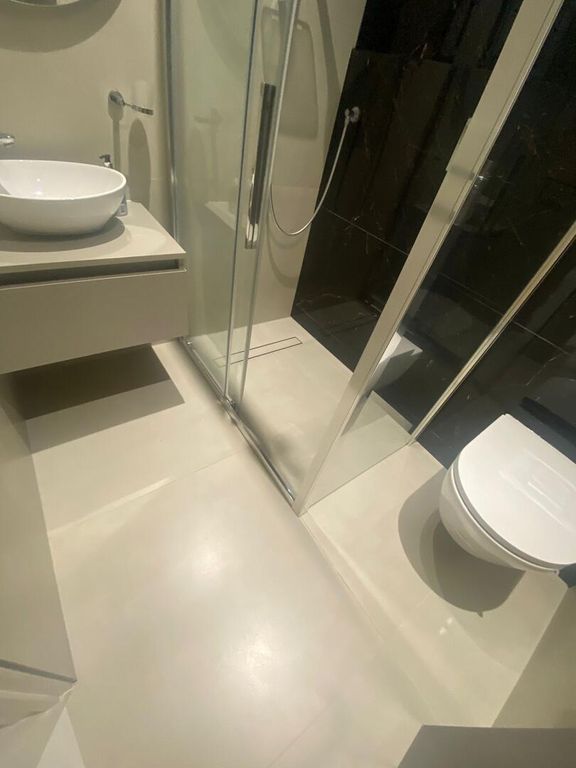 Property photo 2 of 7 Bathroom