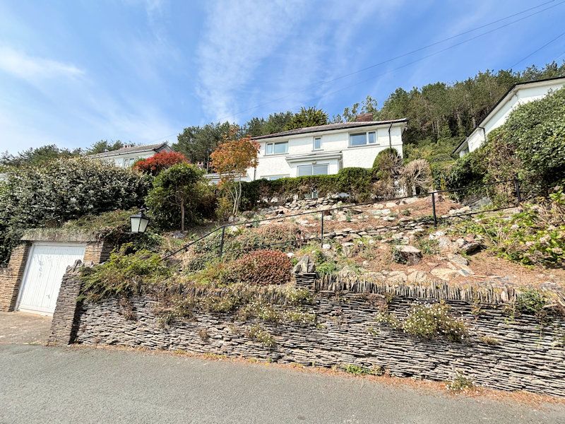 Property photo 1 of 40