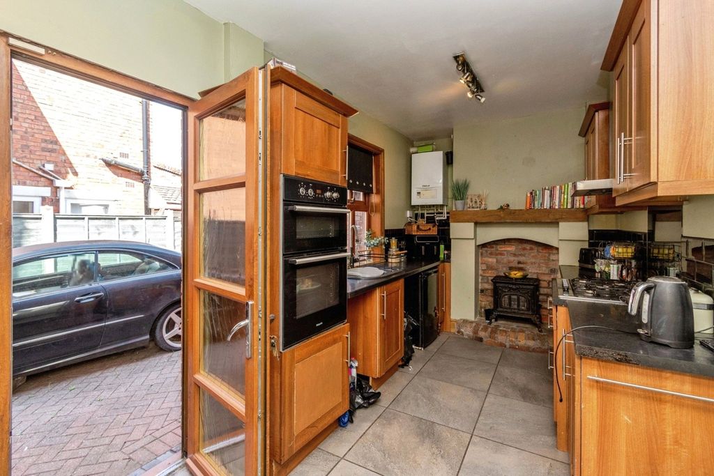 Property photo 3 of 20 Pbox-Img.Jpg