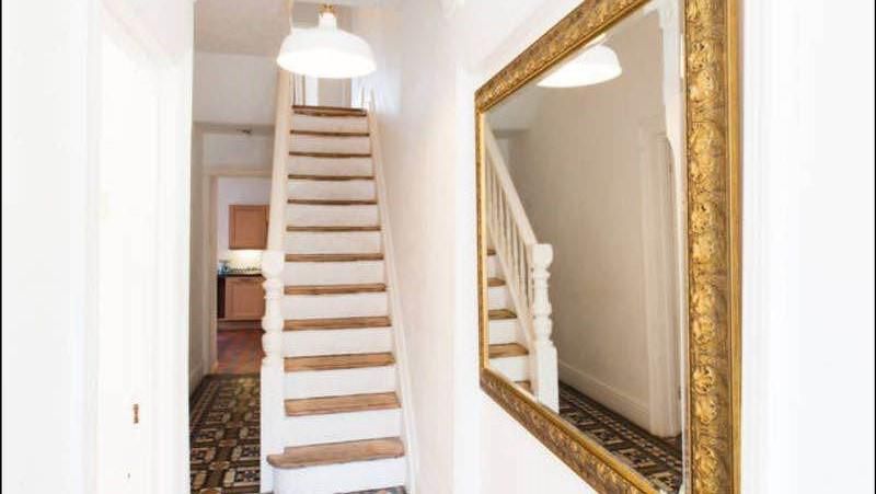 Property photo 2 of 11 Hallway
