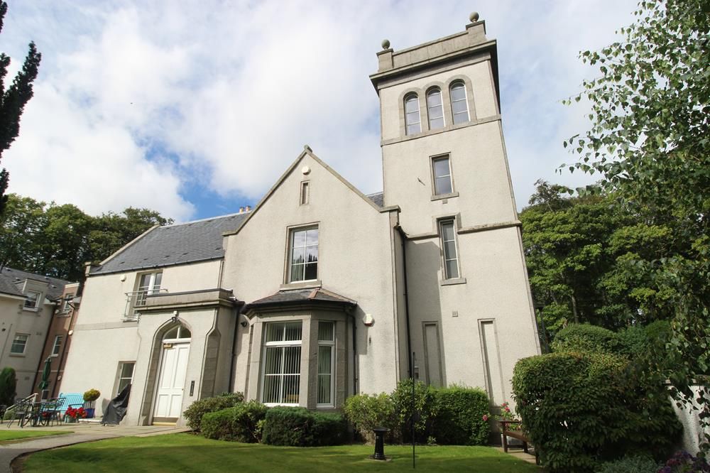Property photo 1 of 16 External