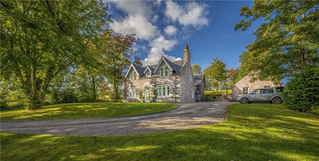 Property photo 1 of 11 Front Elevation