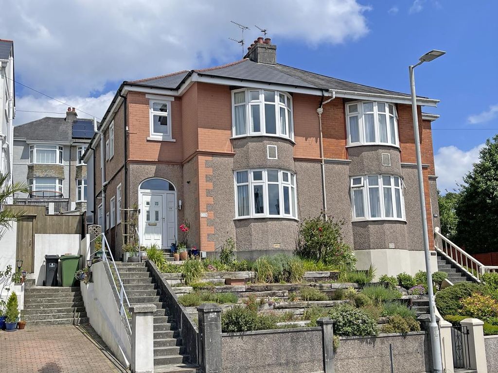 Property photo 1 of 23 Weston Park Road 118 - Front.Jpg