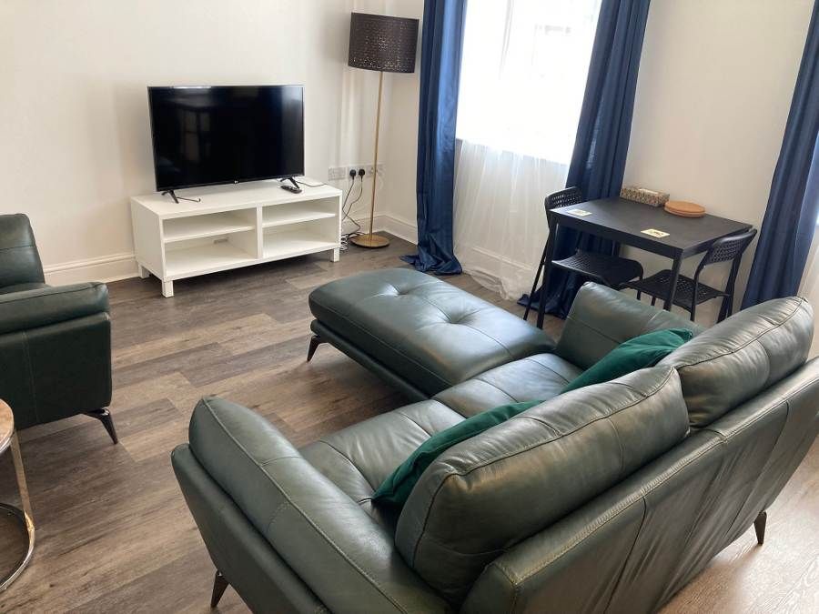 Property photo 1 of 9