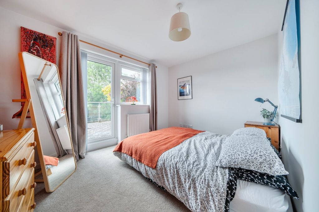 Additional image 6 of 4 bed detached house for saleGrove Road, Fareham, Hampshire PO16