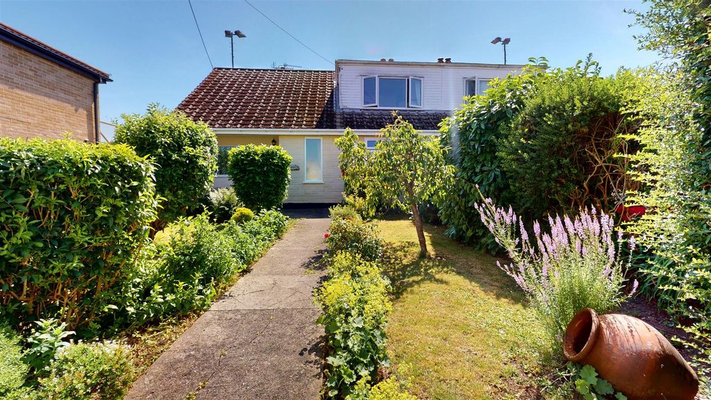 Property photo 1 of 18 Front