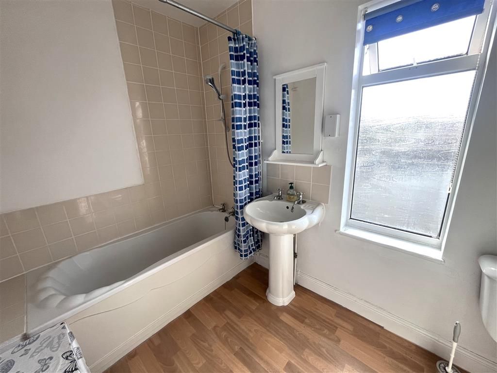 Property photo 3 of 5 Bathroom