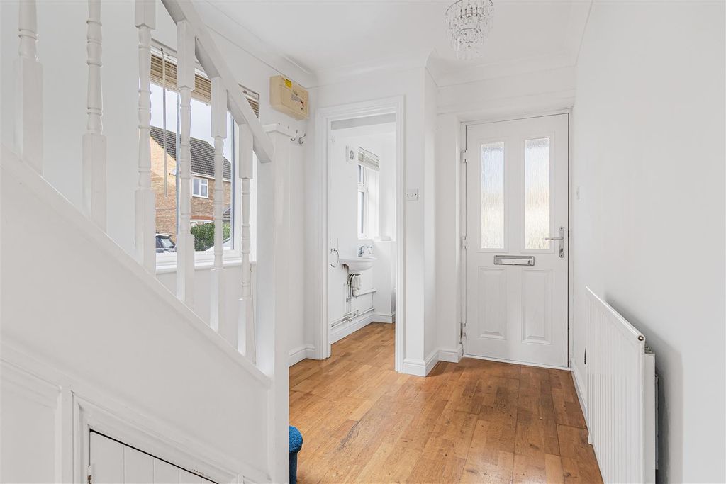 Property photo 3 of 19 19_72541.Jpg