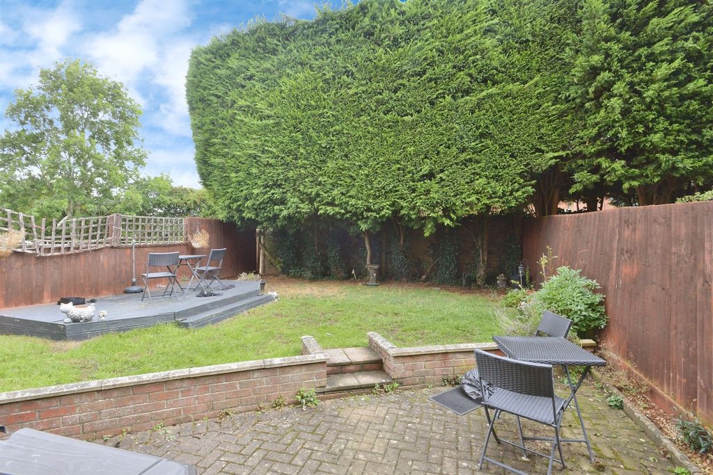 Property photo 2 of 16