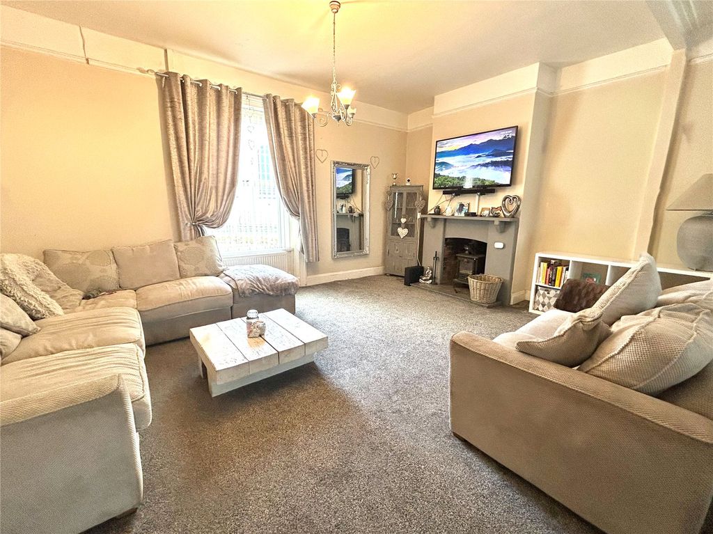 Property photo 3 of 21 Picture No. 18