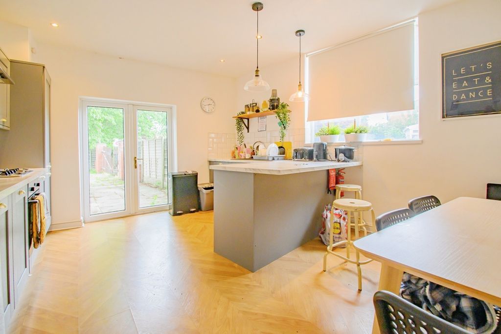 Property photo 2 of 17 Kitchen Diner