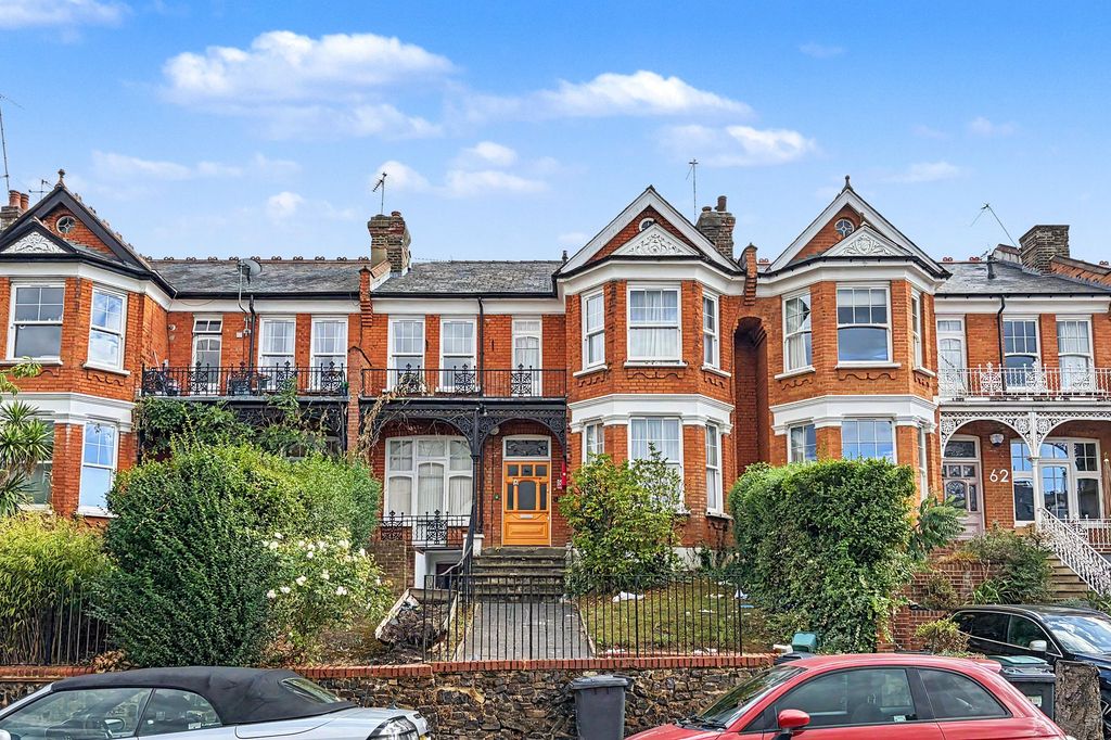 Property photo 1 of 25 64 Dukes Avenue, Muswell Hill, London N10 2Pu