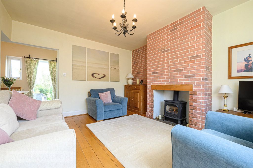 Property photo 3 of 22 Picture No. 11