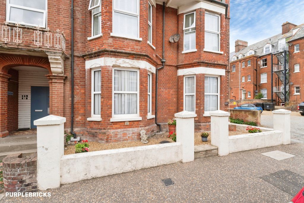 Property photo 3 of 41