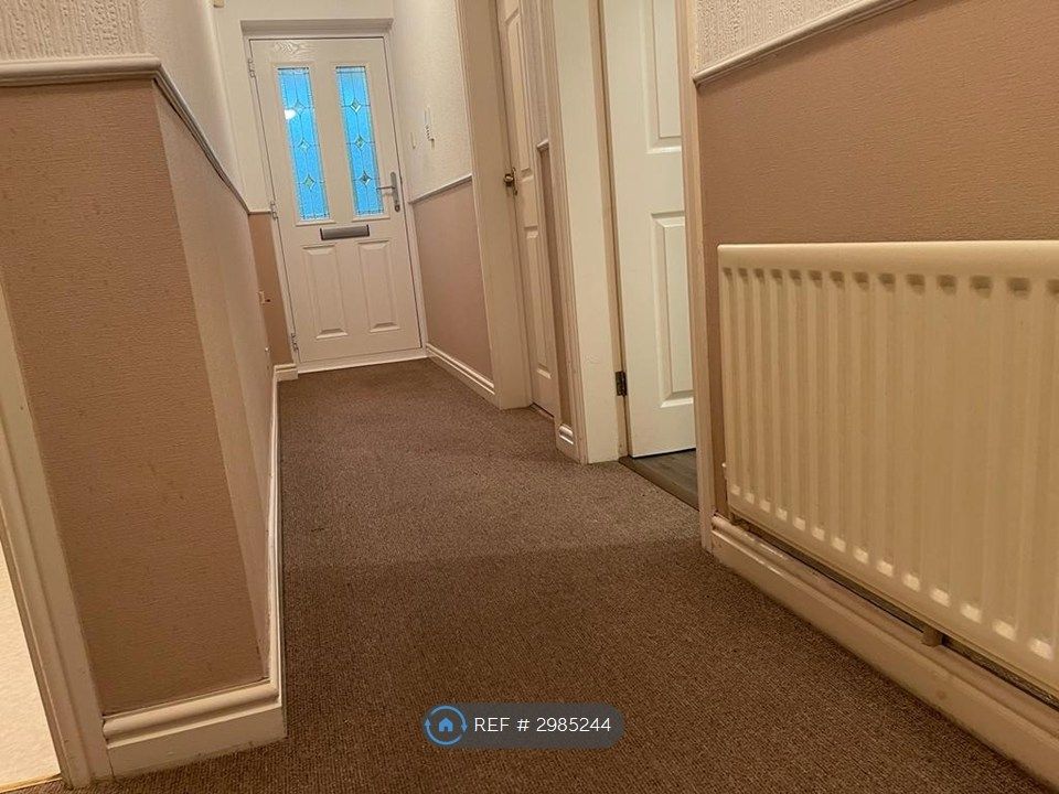 Property photo 1 of 15 Hallway