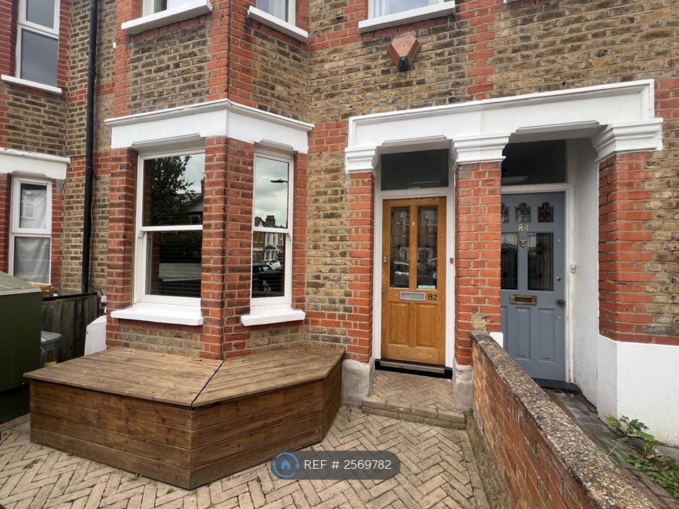 Property photo 2 of 20 Garden Front