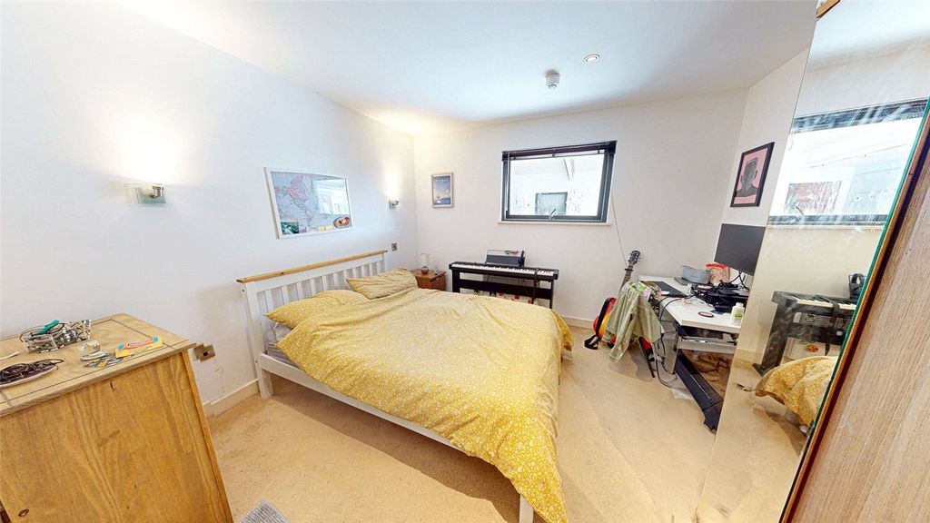 Property photo 3 of 10 Picture No. 14