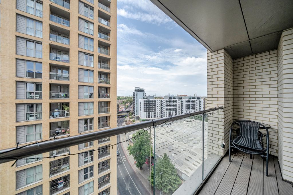 Property photo 1 of 15 1494126-1-6A71d9A...