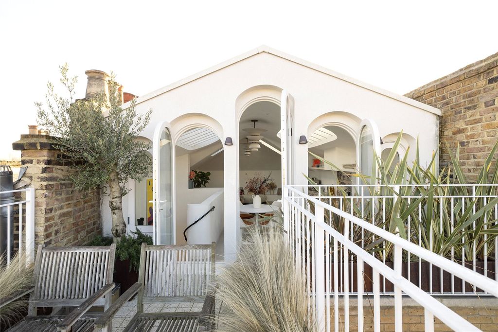 Property photo 3 of 17 Picture No. 26