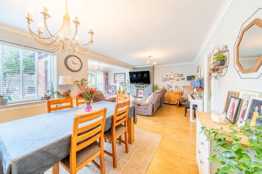 Property photo 3 of 15 Picture No. 12