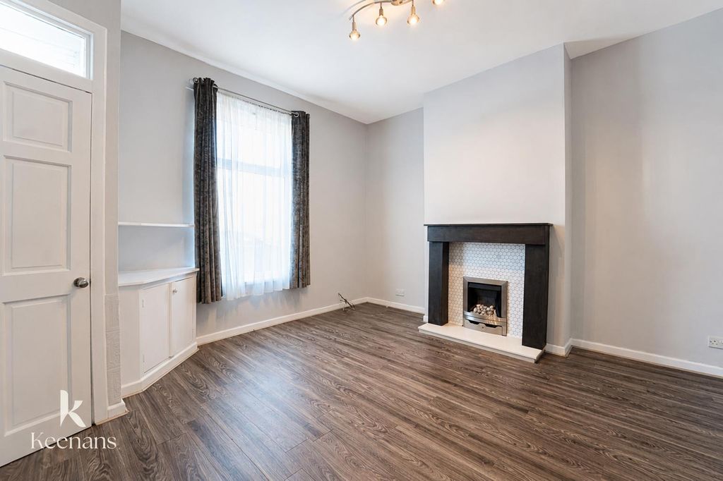 Property photo 1 of 26