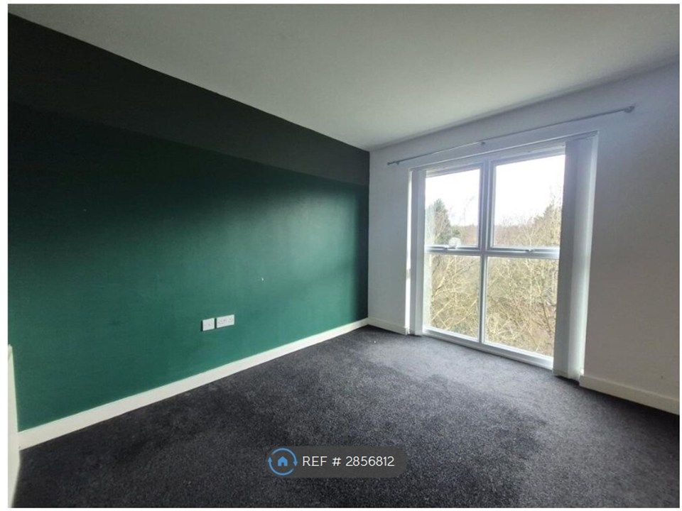 Property photo 2 of 10 Bedroom 1